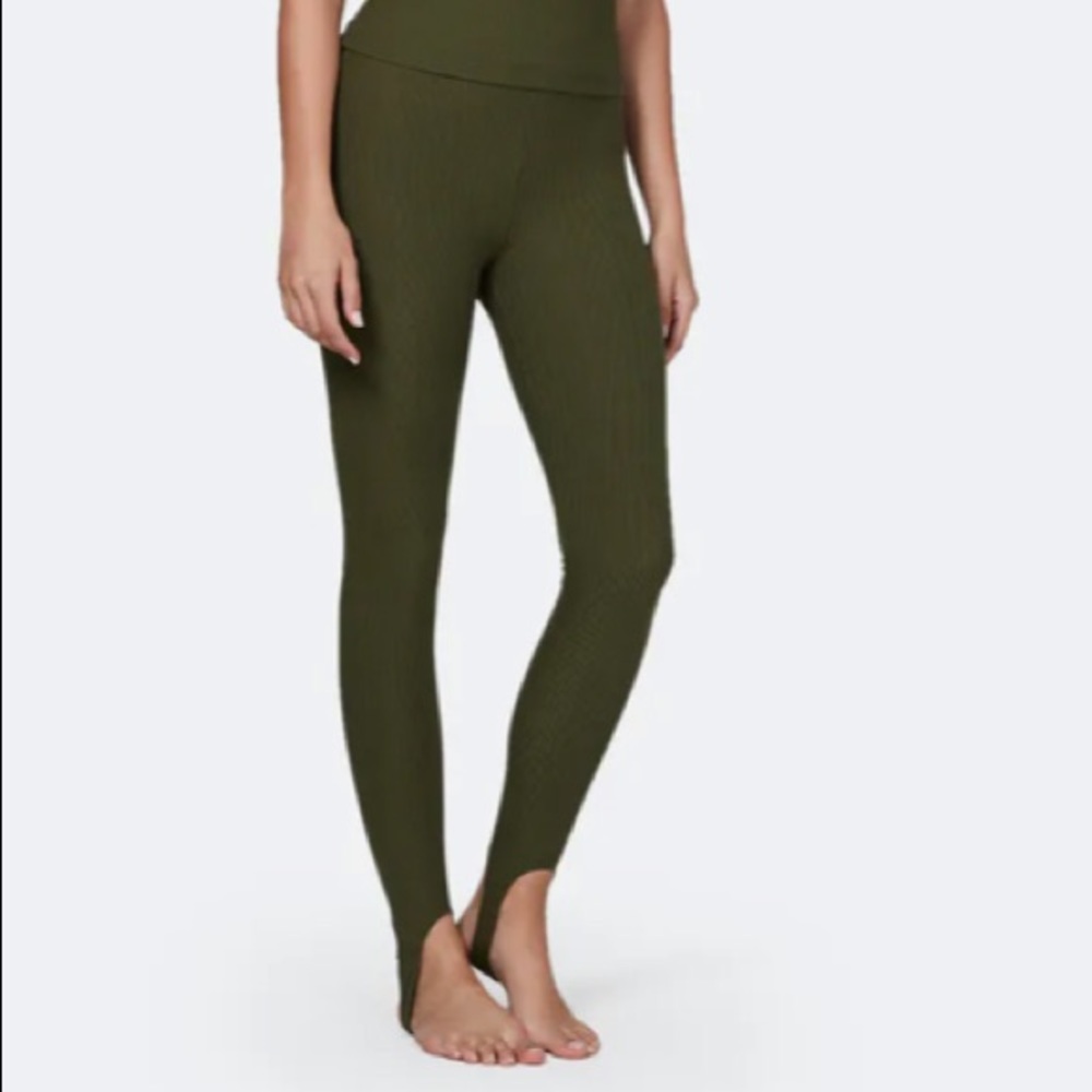 Rio Legging
LETT